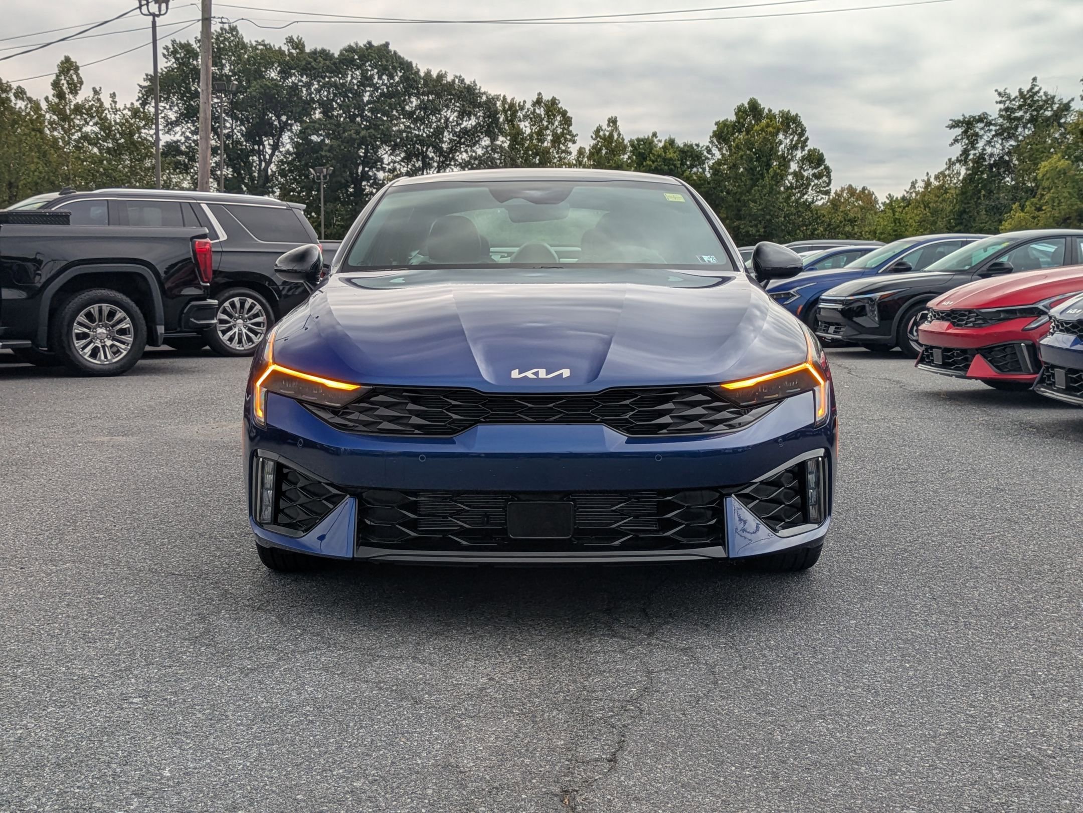 2026 Kia Sportage EX photo 2