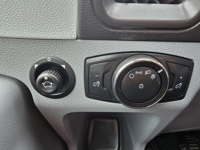 2017 Ford Transit photo 12