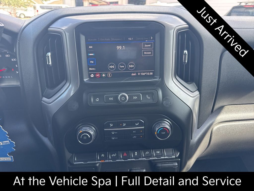 2021 Chevrolet Silverado 1500 Custom photo 4