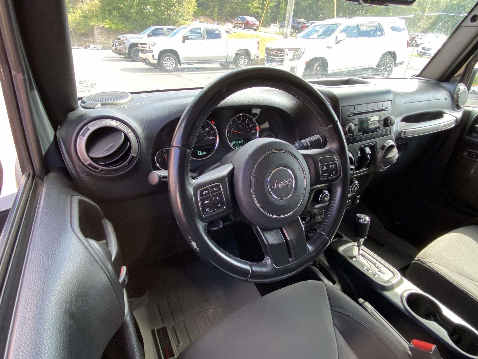 2018 Jeep Wrangler Unlimited Sport photo 2
