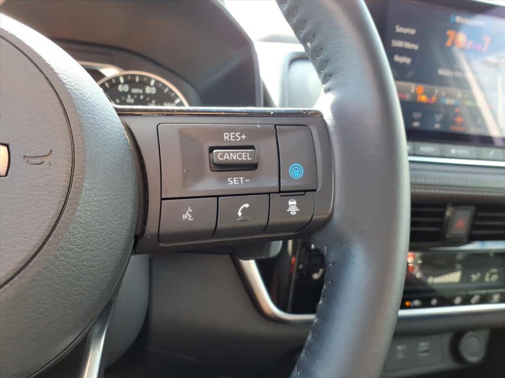 2022 Nissan Rogue SV photo 23