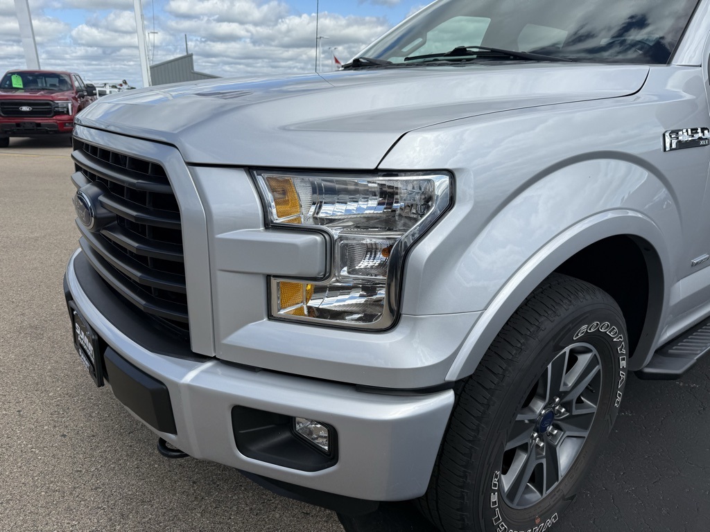2016 Ford F-150 XLT photo 25