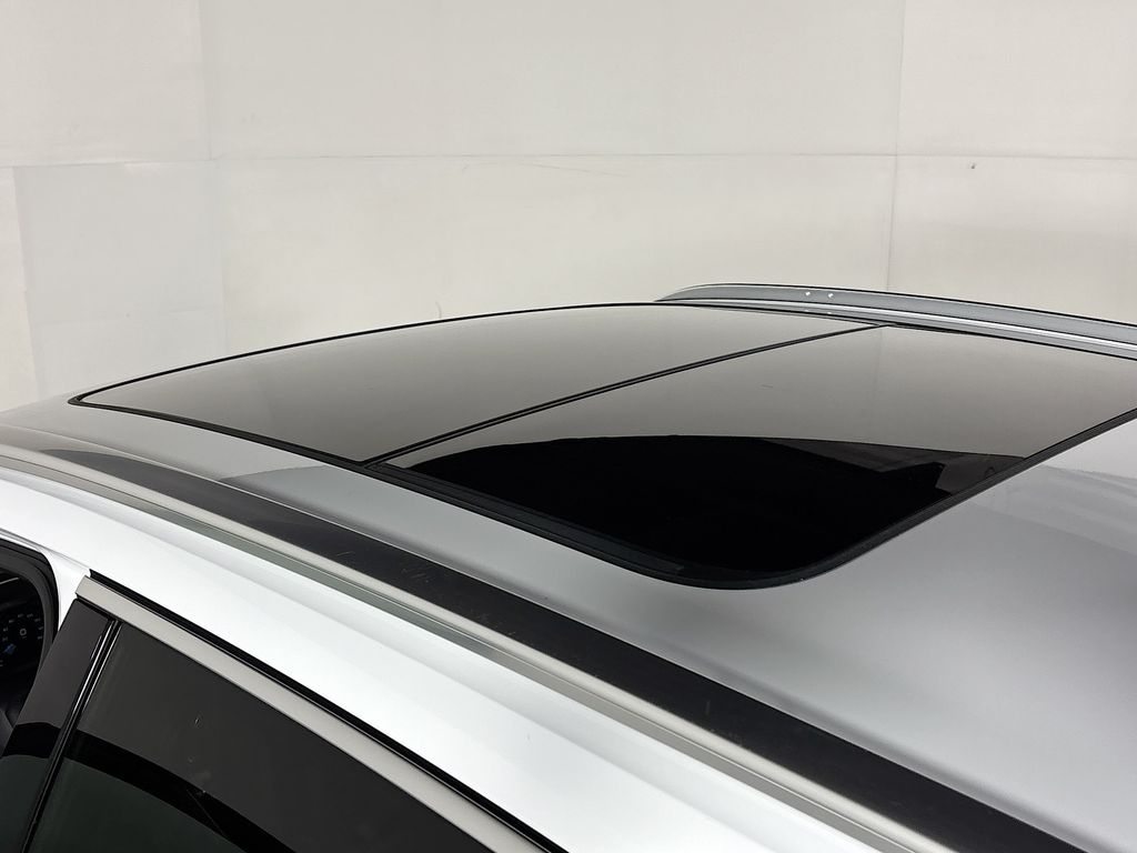 2024 Audi Q3 S line Premium photo 17