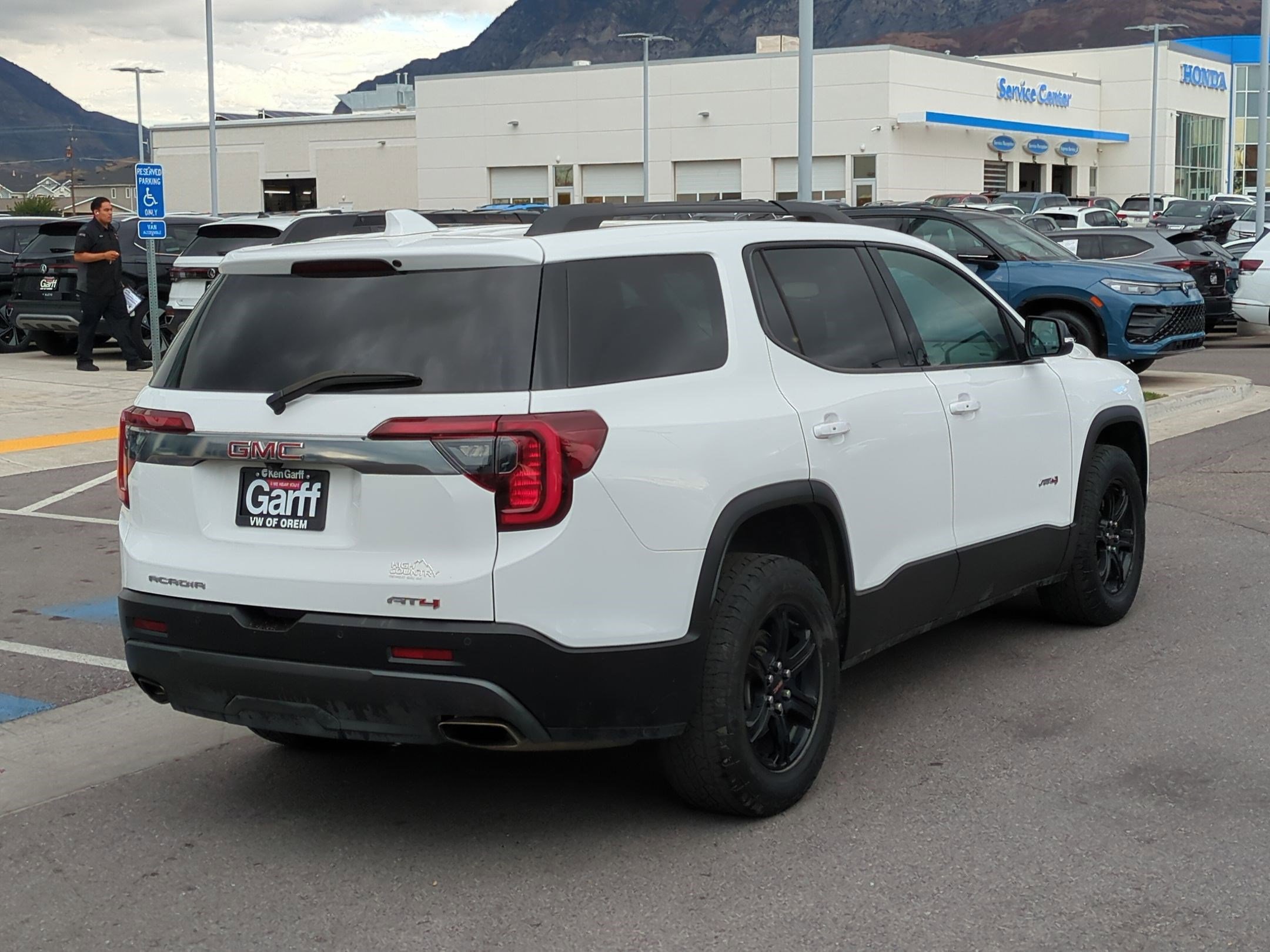 2022 Gmc Acadia AT4 photo 3