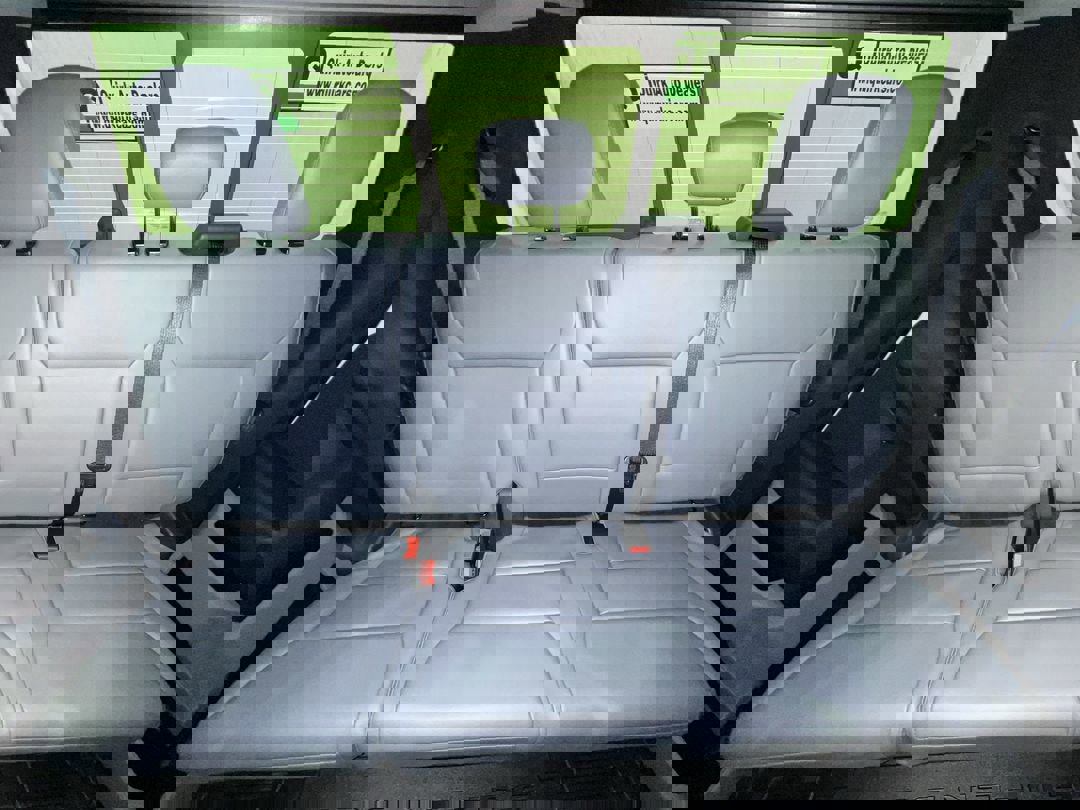 New 2025 OXFORD WHITE Ford XL image 19