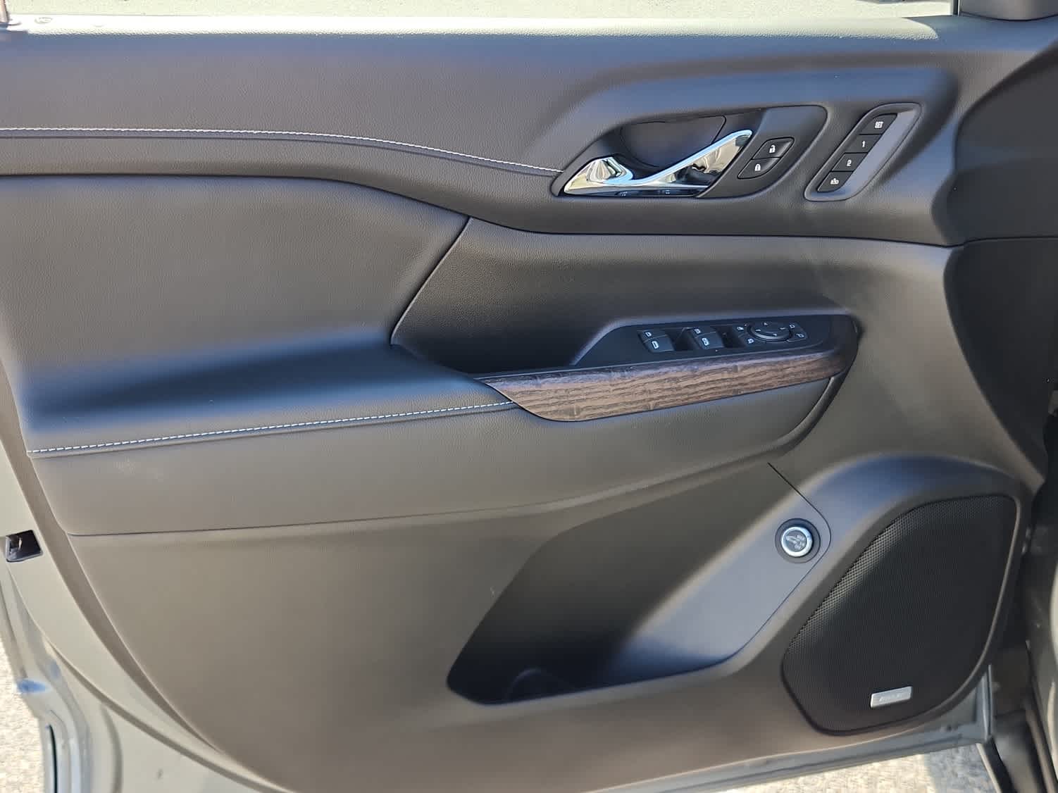 2023 Gmc Acadia Denali photo 11