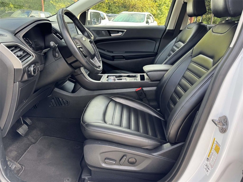 2024 Ford Edge SEL photo 16
