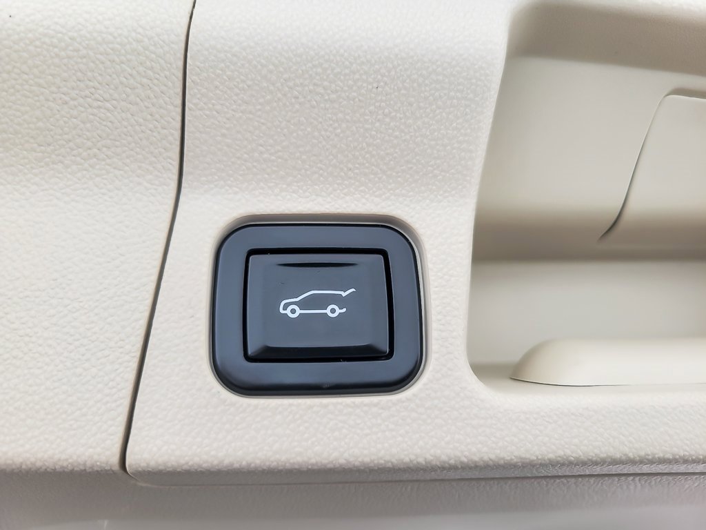 2021 GMC ACADIA - Image 21