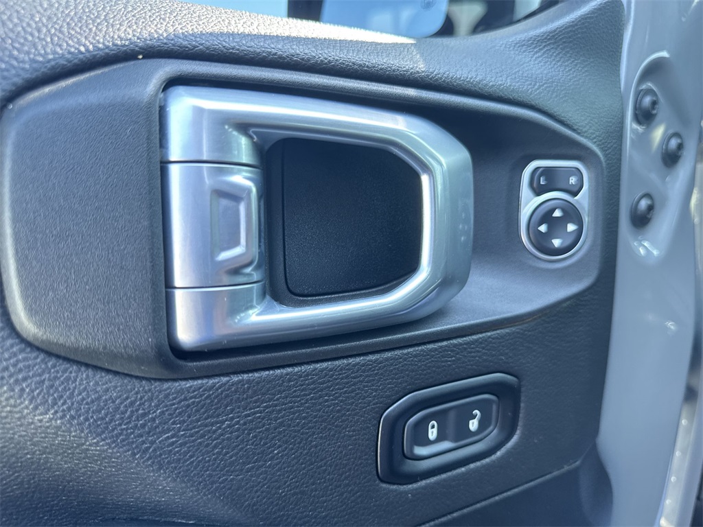 2021 Jeep Wrangler Unlimited Rubicon 392 photo 19