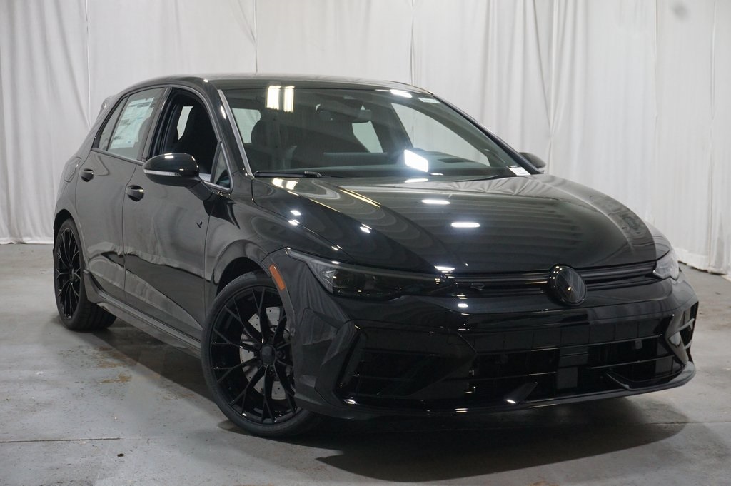 2025 Volkswagen Golf R photo 2