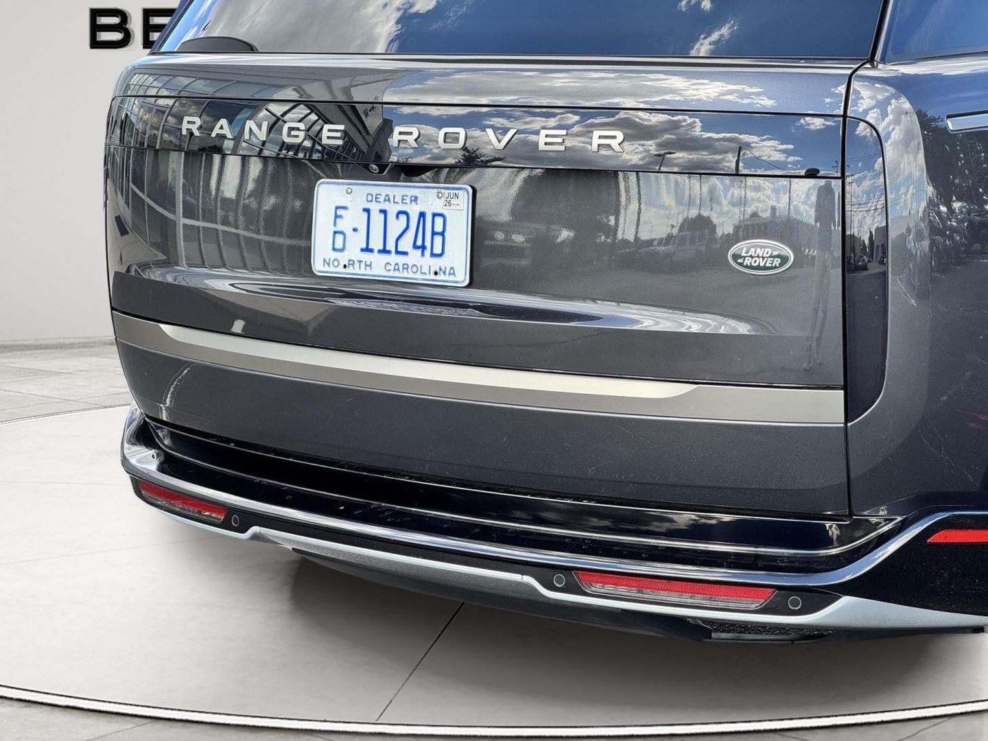 2023 Land Rover Range Rover SE photo 65