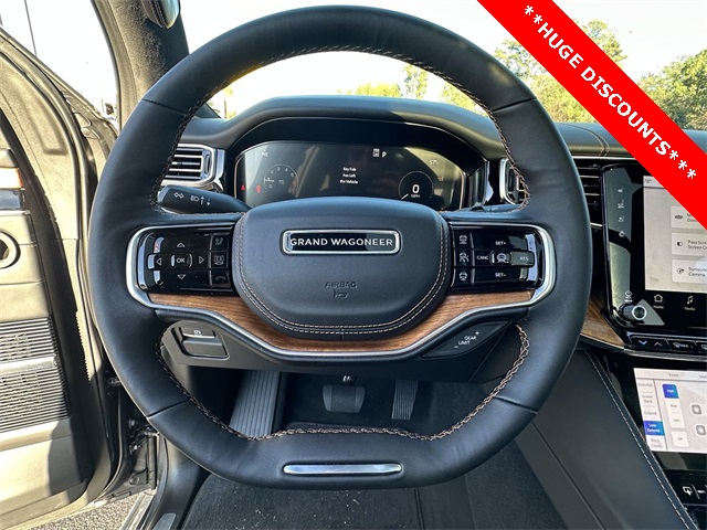 2023 Jeep Grand Wagoneer III photo 25