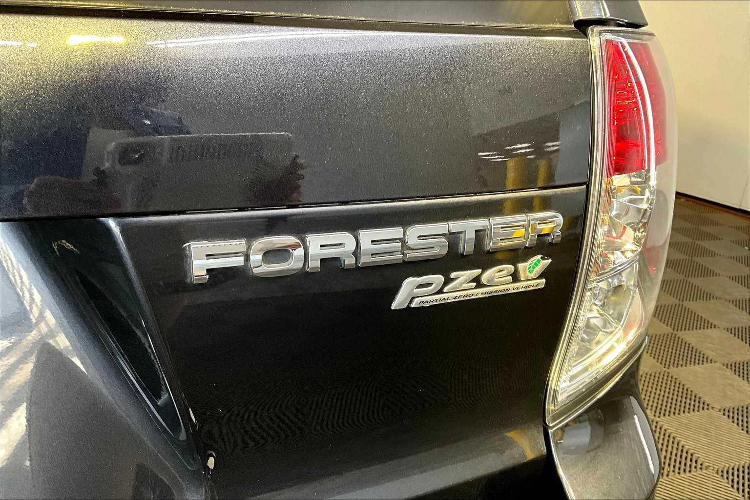 2012 Subaru Forester 2.5X Premium photo 9
