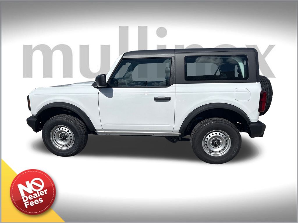 2025 Ford Bronco Base photo 2