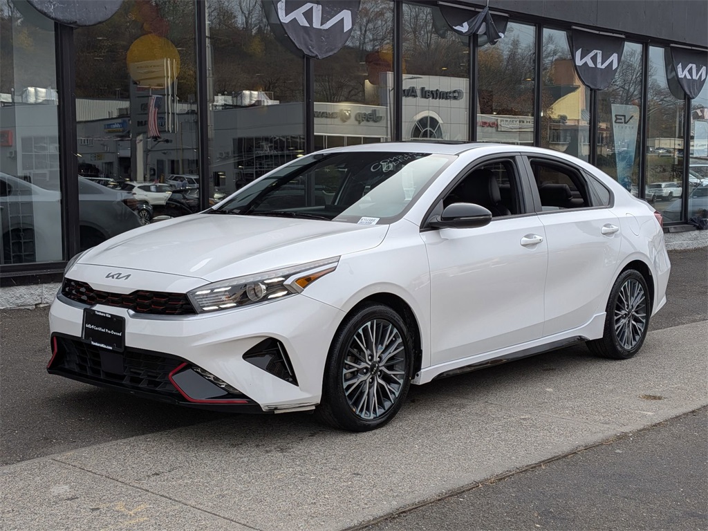 2023 Kia Forte GT-Line's photo