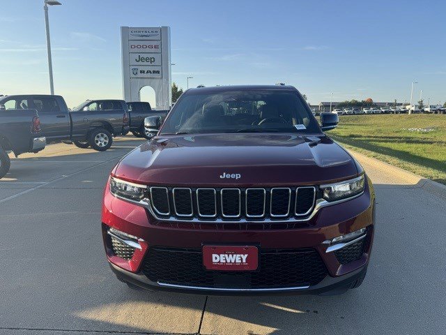 2025 Jeep Grand Cherokee Limited photo 2