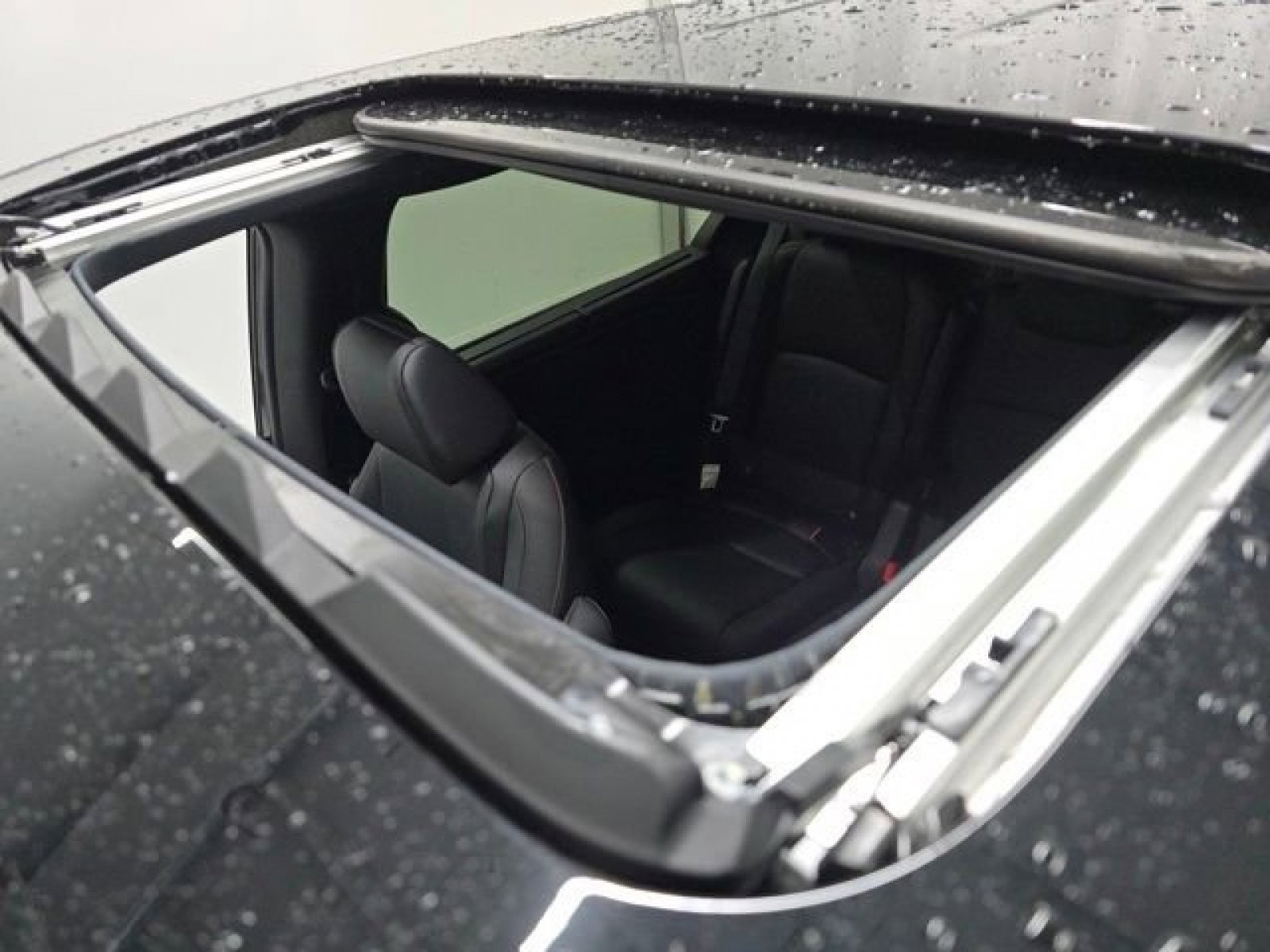 2026 Honda Odyssey photo 2