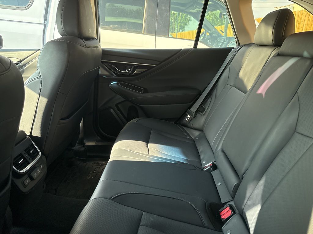 2020 Subaru Outback Limited photo 2