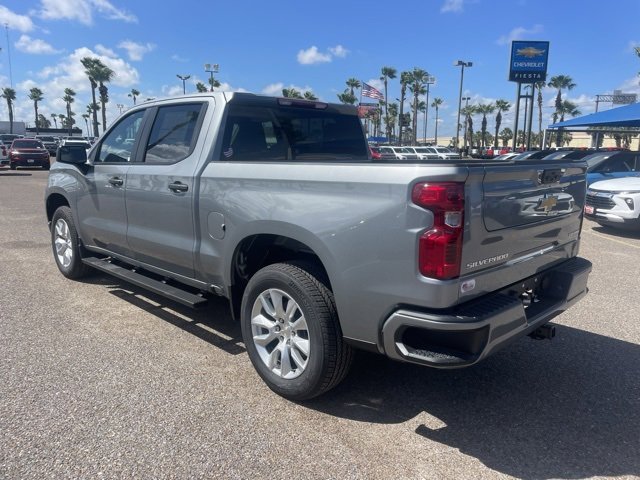 2026 Chevrolet Silverado 1500 Custom photo 5