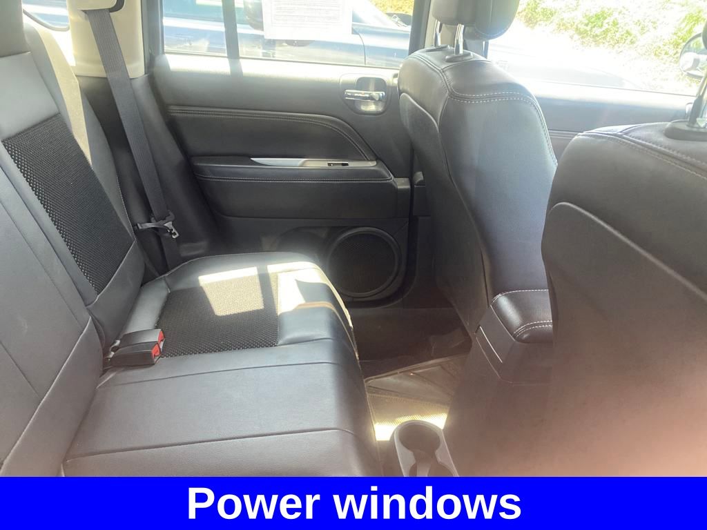2014 Jeep Compass Latitude photo 13