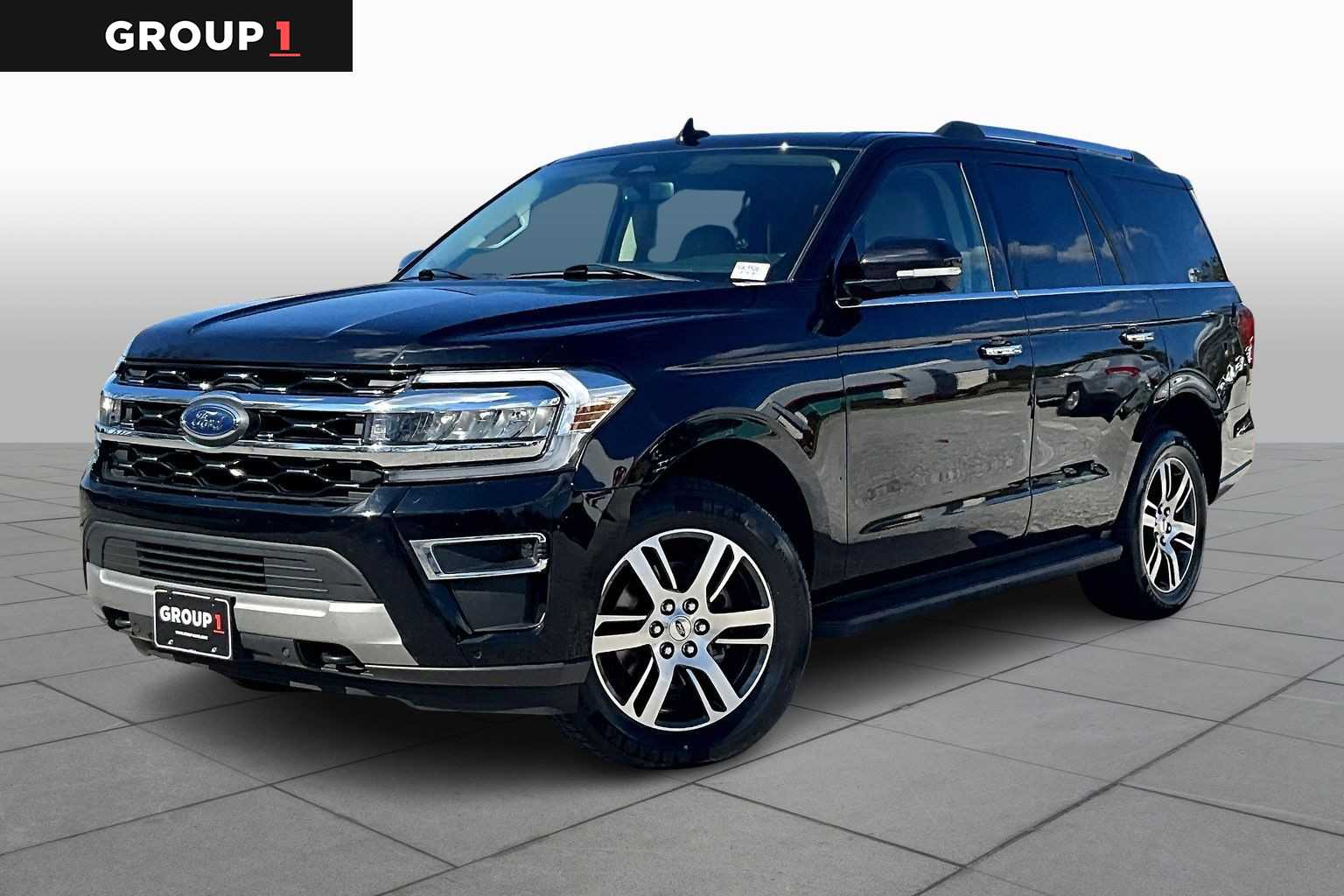 2023 Ford Expedition Limited's photo
