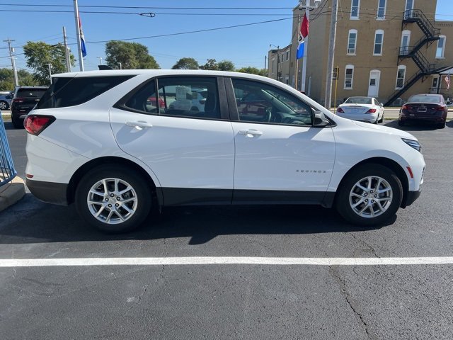 2024 Chevrolet Equinox LS photo 5
