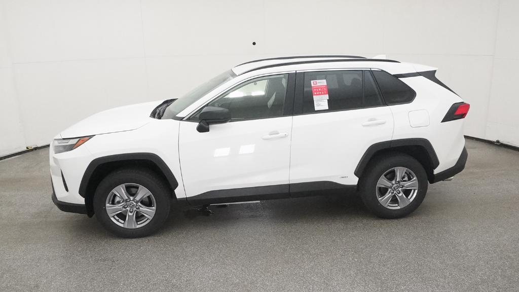 2025 Toyota RAV4 Hybrid LE photo 7