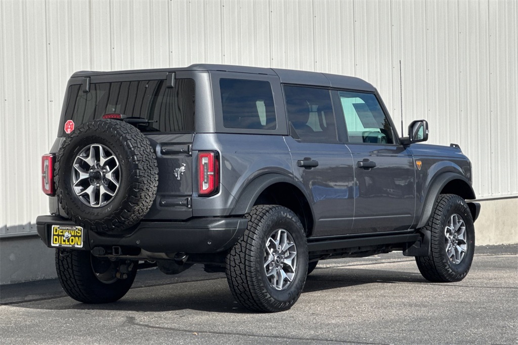 2023 Ford Bronco Badlands photo 4