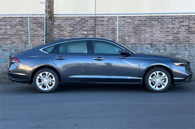 2025 Honda Accord 1.5T LX photo 2