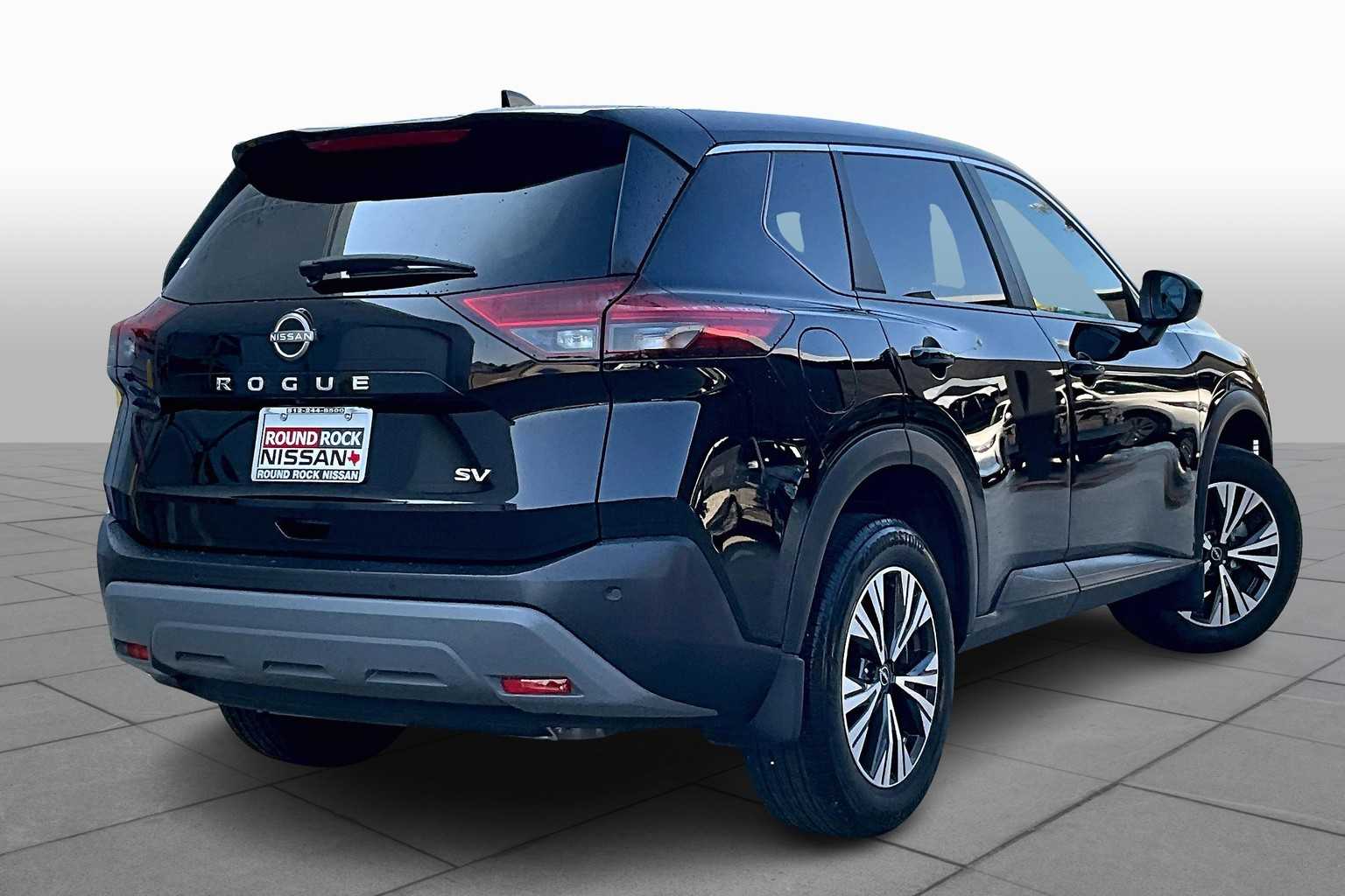 2023 Nissan Rogue SV photo 12