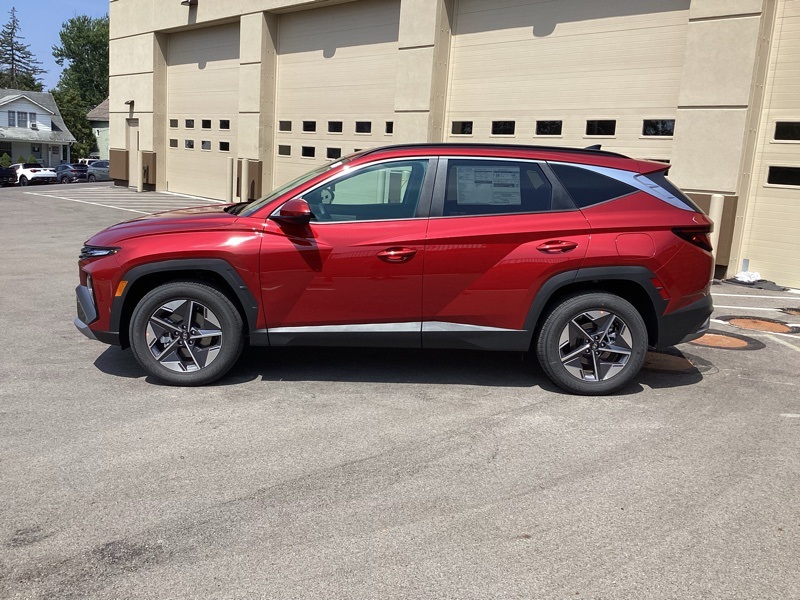 2025 Hyundai Tucson SEL photo 3