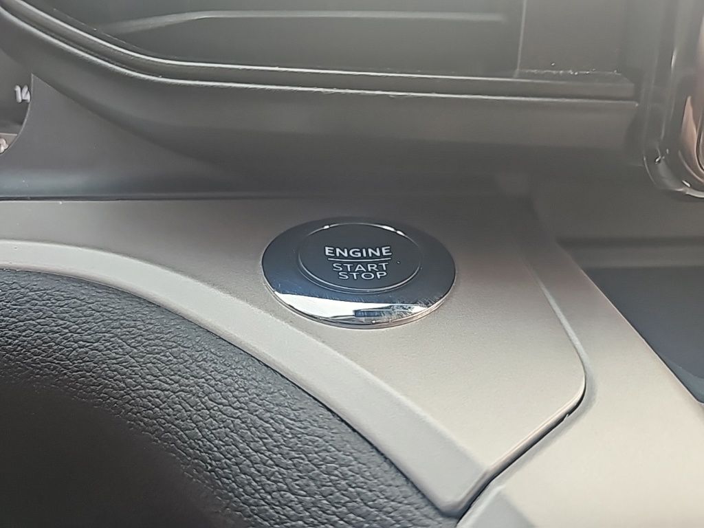 2023 Ford Explorer XLT photo 20