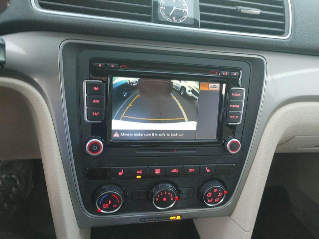 2015 Volkswagen Passat Limited photo 14