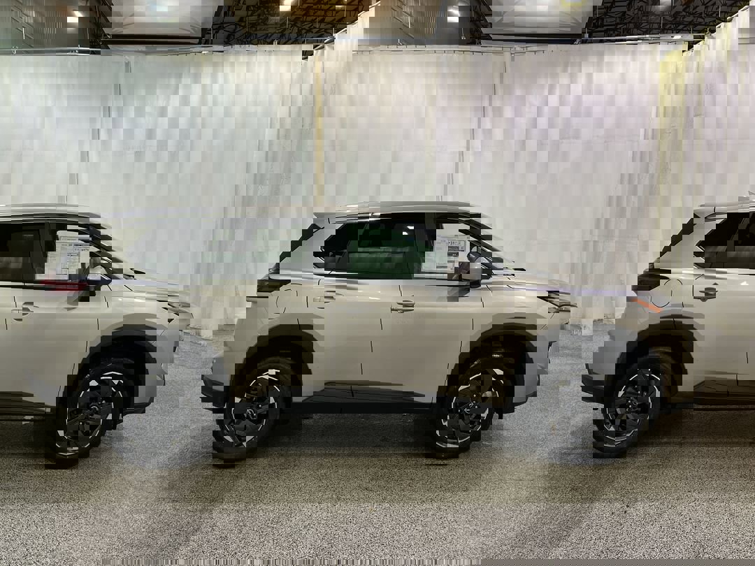 2026 Nissan Rogue SV photo 4