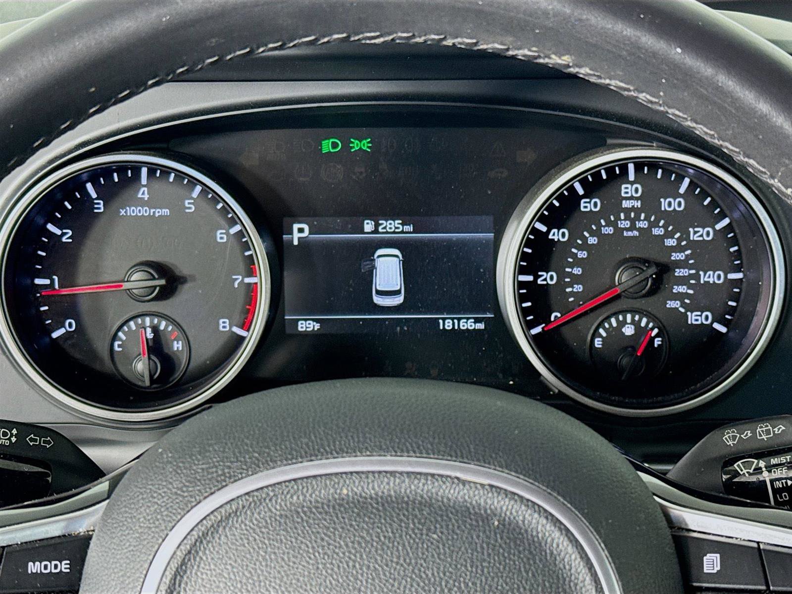 2024 Kia Carnival LX photo 13
