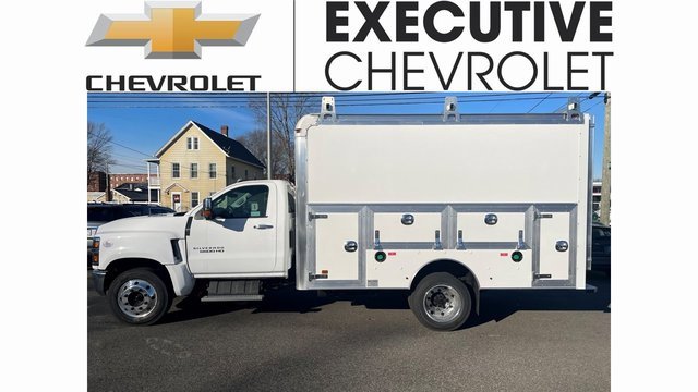 2024 Chevrolet Silverado 4500 Medium Duty Chassis Cab Work Truck's photo