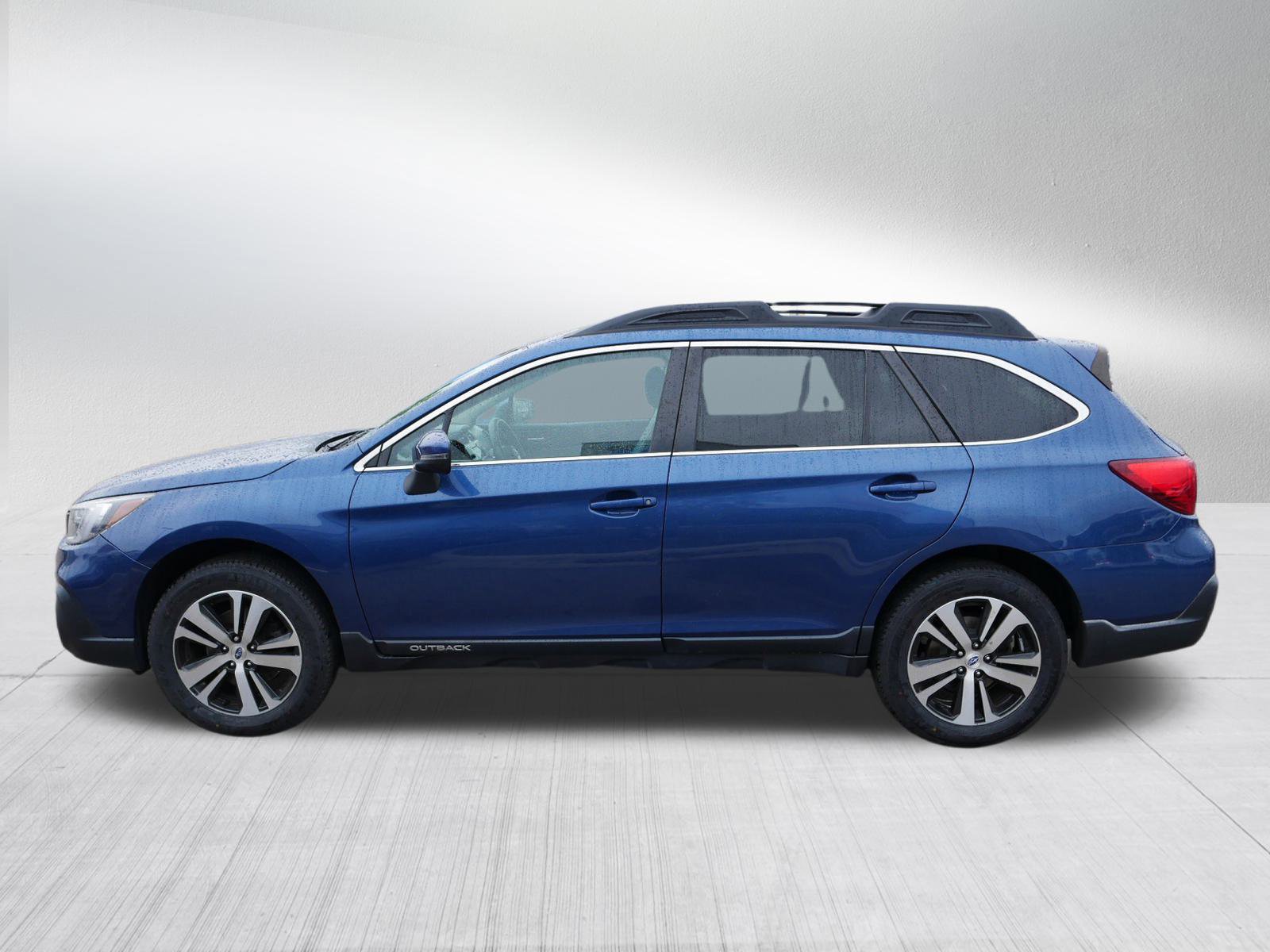 2019 Subaru Outback Limited photo 4