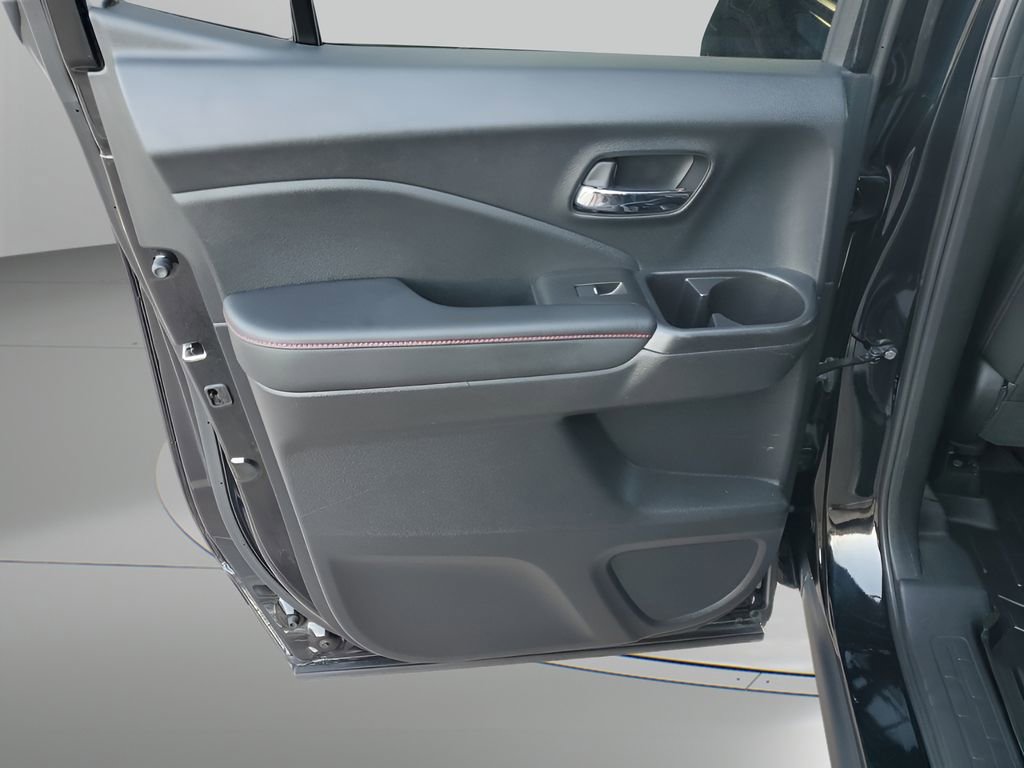 2021 Honda Ridgeline Black Edition photo 18