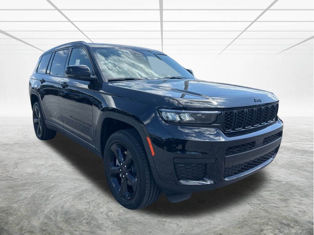 2025 Jeep Grand Cherokee Altitude X photo 2
