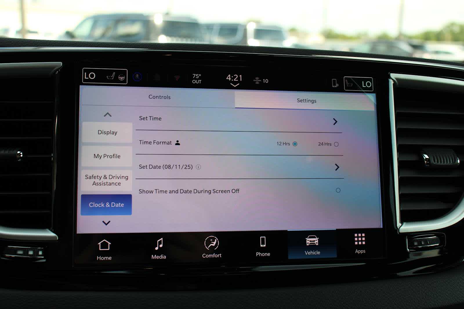 2025 Chrysler Voyager LX photo 23