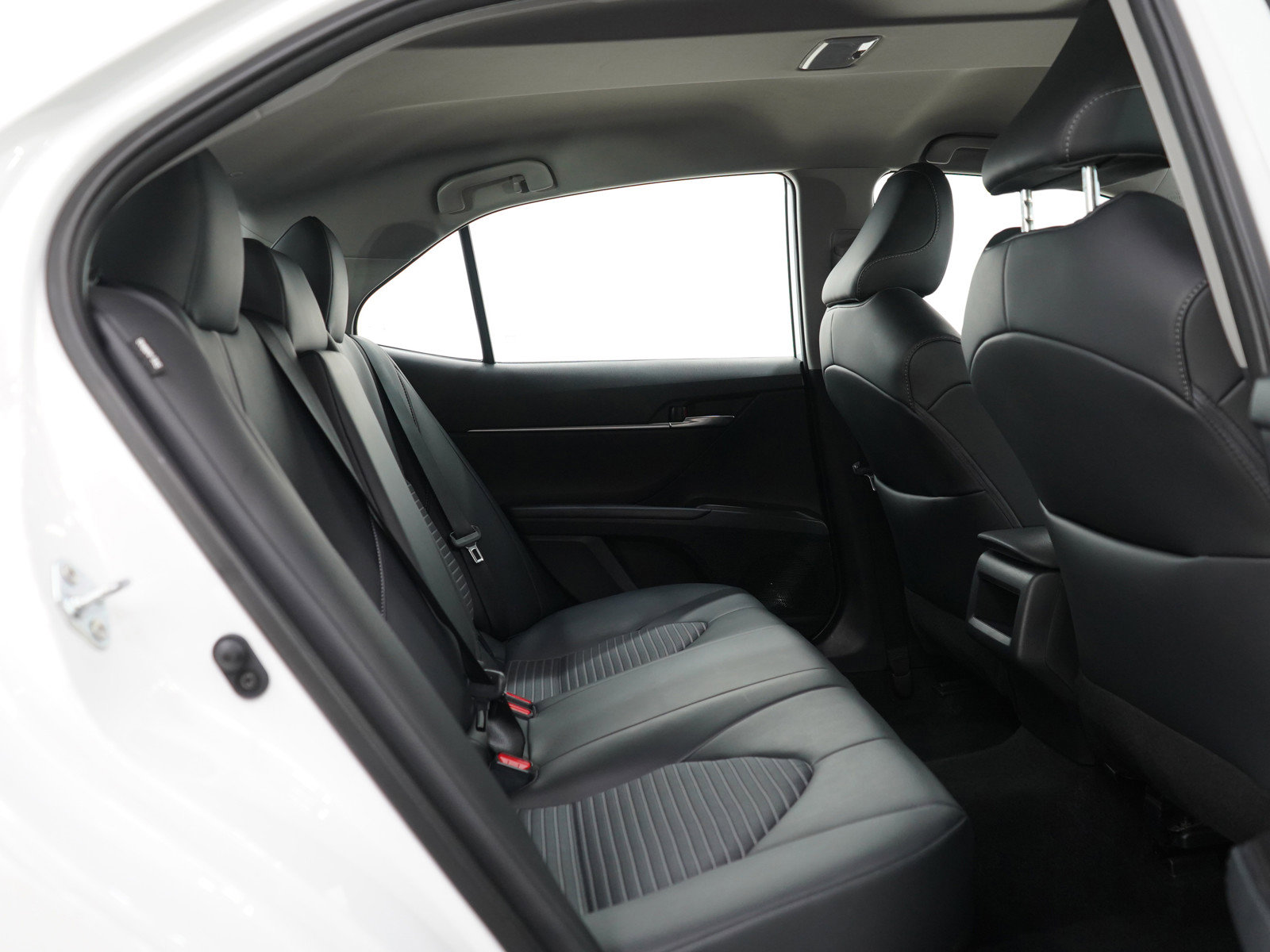 2024 Toyota Camry SE photo 10