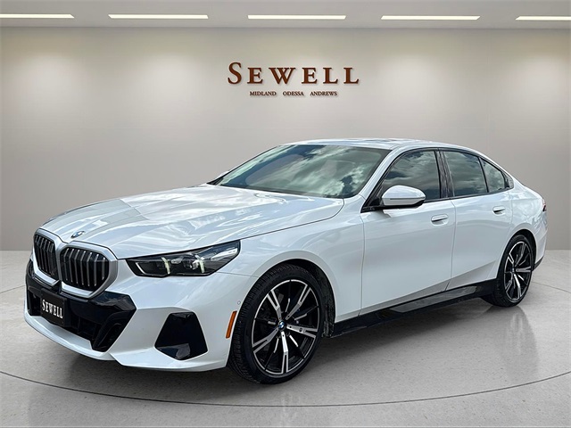 2025 BMW 5 Series 530i's photo