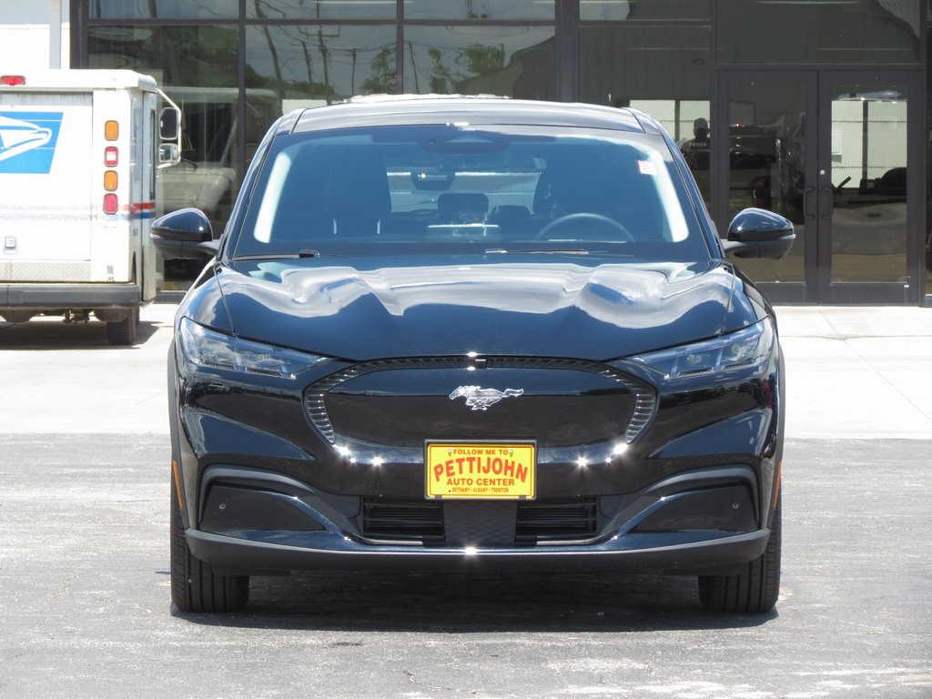 2025 Ford Mustang Mach-E Select photo 2