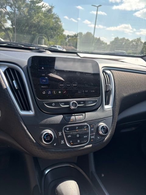 2022 Chevrolet Malibu 1LT photo 13