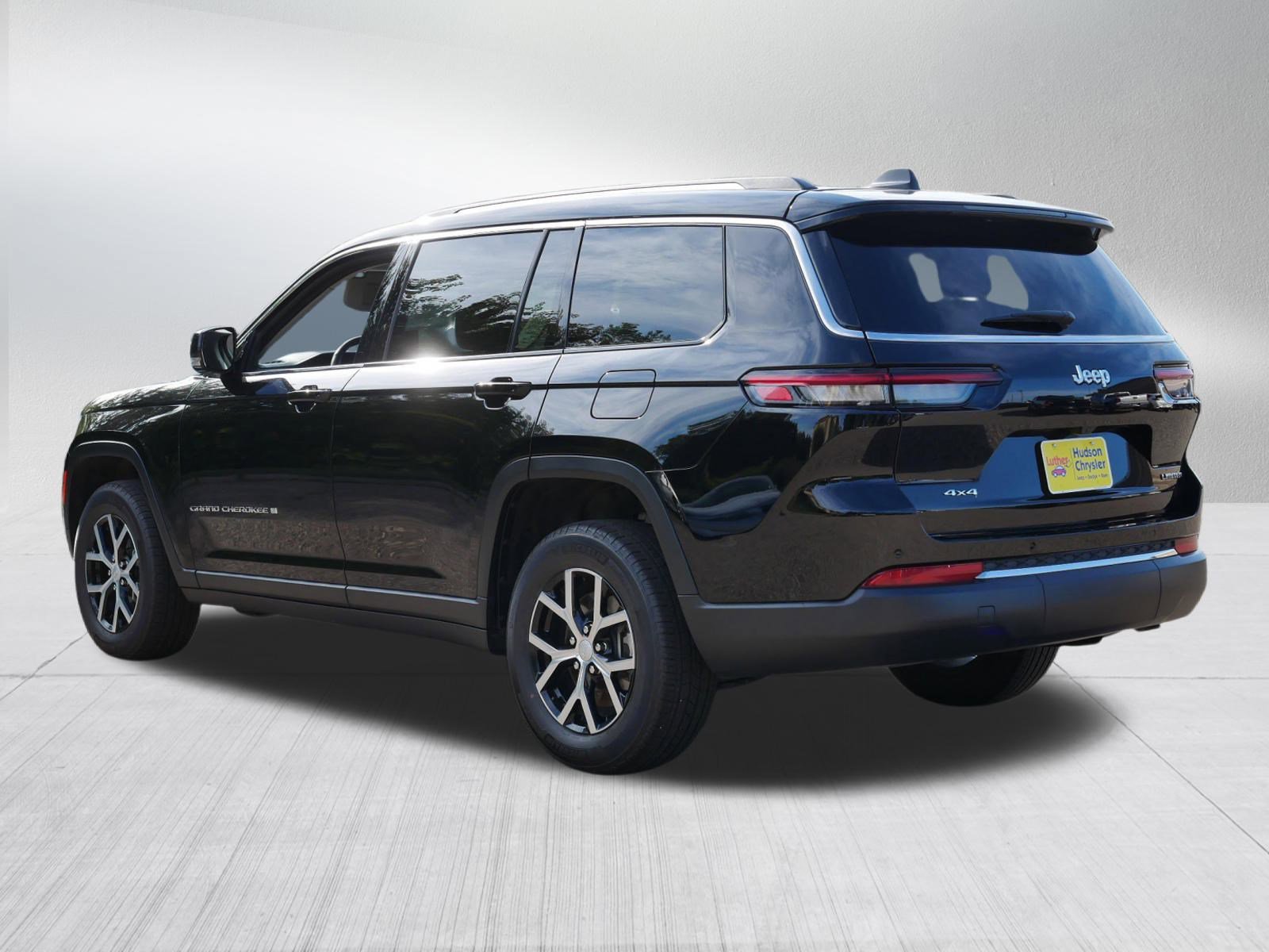 2023 Jeep Grand Cherokee Limited photo 4