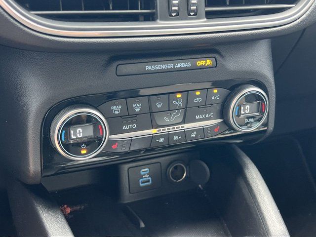 2021 Ford Escape Titanium photo 10