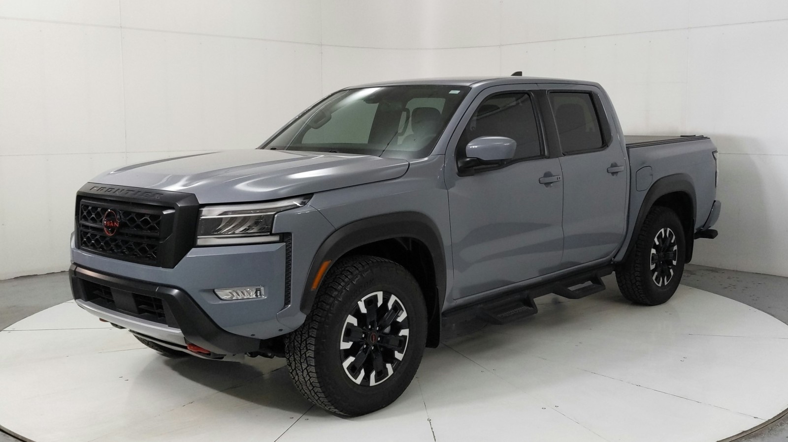 Used 2023 GRAY Nissan PRO-4X image 1