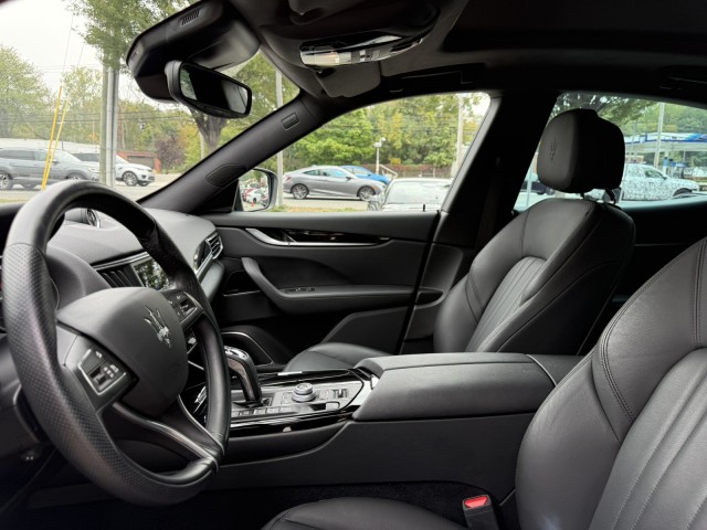 2022 Maserati Levante Modena photo 11