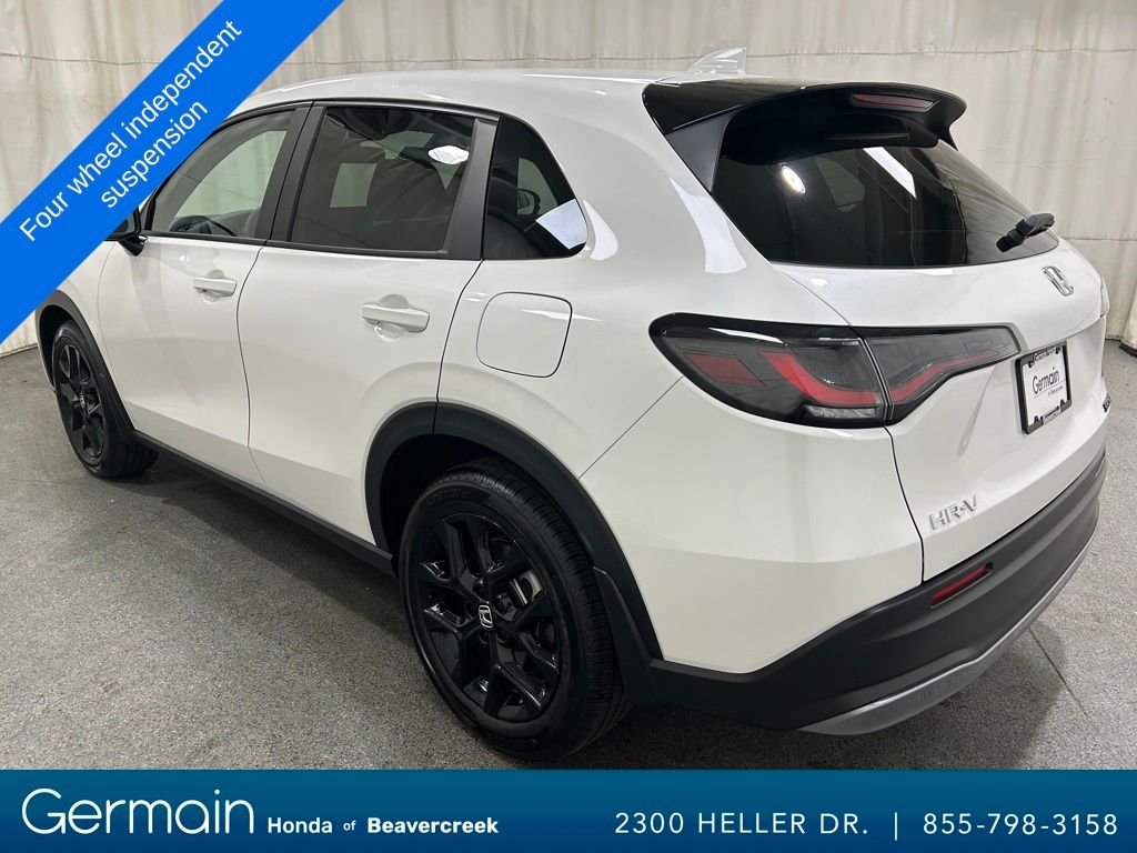 2025 Honda HR-V Sport photo 4