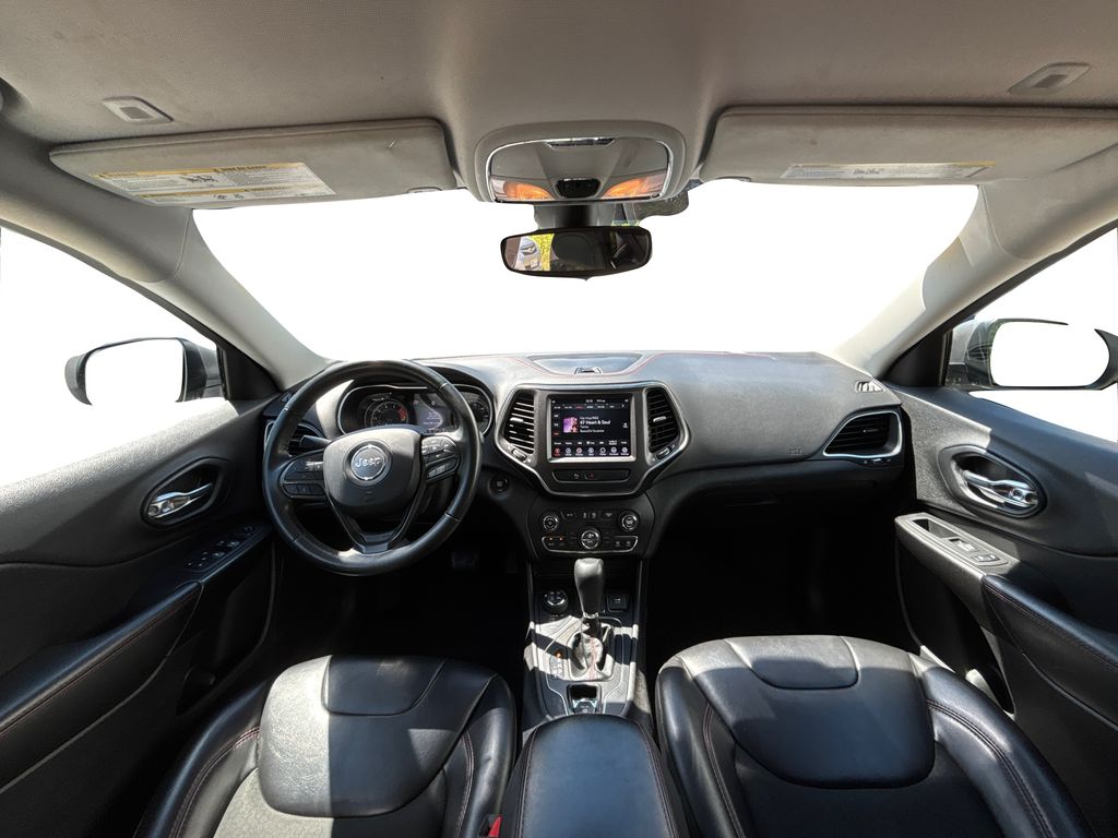 2019 Jeep Cherokee Trailhawk photo 12